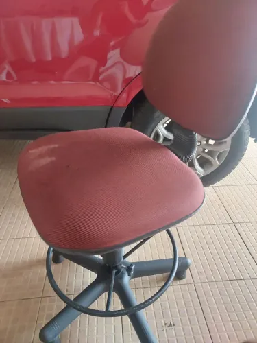 Vendo Cadeira Giratória