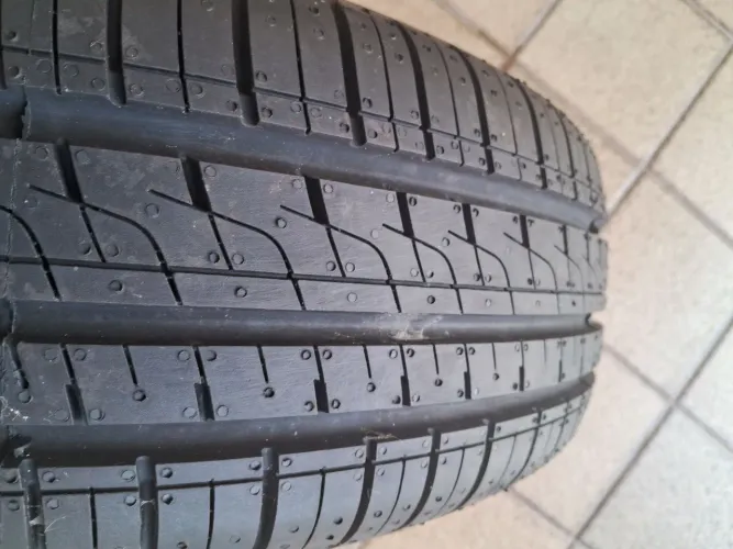 01 Pneu Goodyear 175/70/14 "Novo"