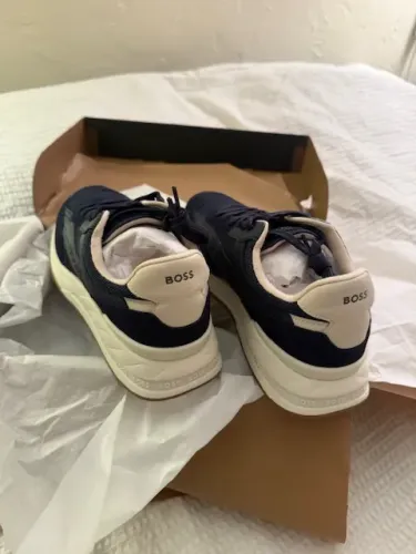 TENIS "HUGO BOSS" TAM. 41 NUNCA USADO - ORIGINAL
