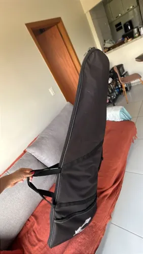 vendo guitarra Golden Super Strato HSS, somente retirada, nao entrego