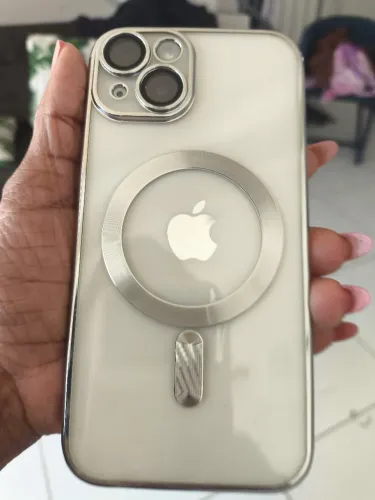 iPhone 14 praticamente novo