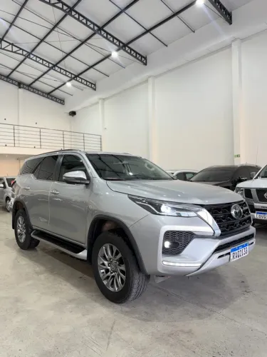 Toyota Hilux SW4 SRX 4X4 2.8 TDI 16V Dies. Aut. 2021