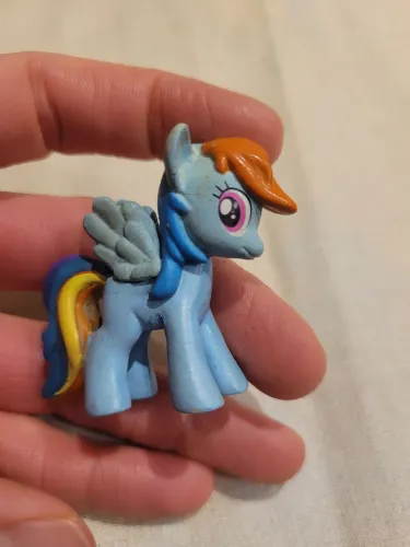 Rainbow Dash, My Little Pony. 