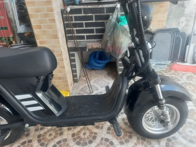 Vendo moto elétrica x12 ainda na garantia 