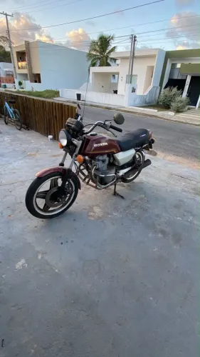 CB 400 ano de 1982