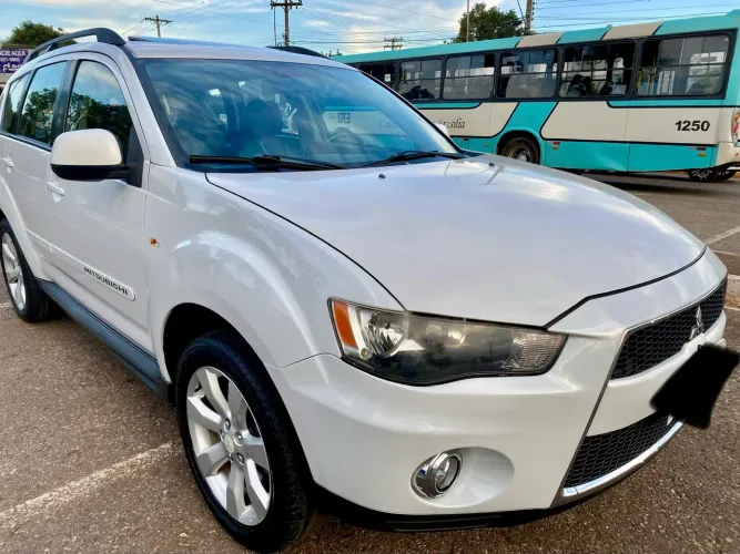Mitsubishi Outlander 2.0 16V 160cv Aut. 2012