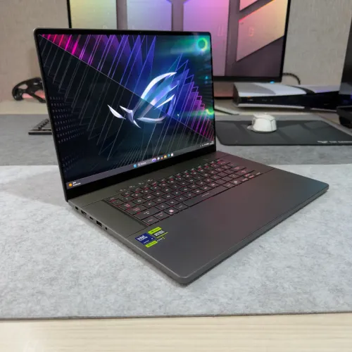 Notebook ASUS ROG Zephyrus - Core Ultra 9 RTX 5070 16GB RAM SSD 1TB 240Hz (Garantia)
