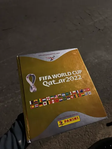 Álbum dourado da copa do mundo 2022
