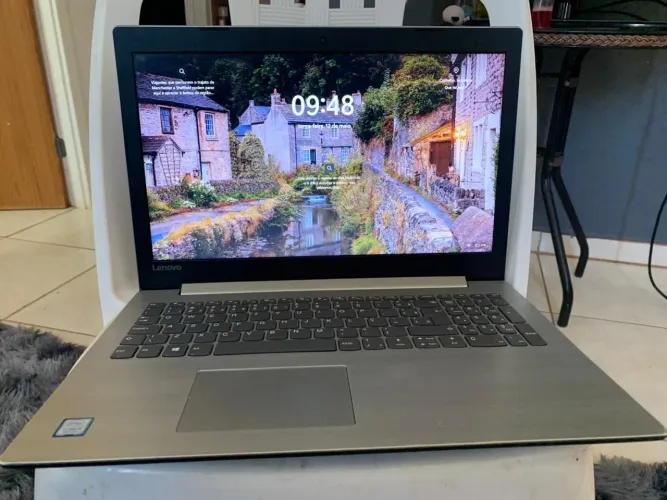 Notebook Top i5 8 geração Tela Gigante impecável!