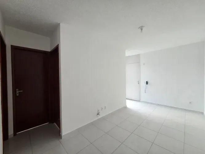 Apartamento de 02 quartos com vaga de garagem em Nova Iguaçu