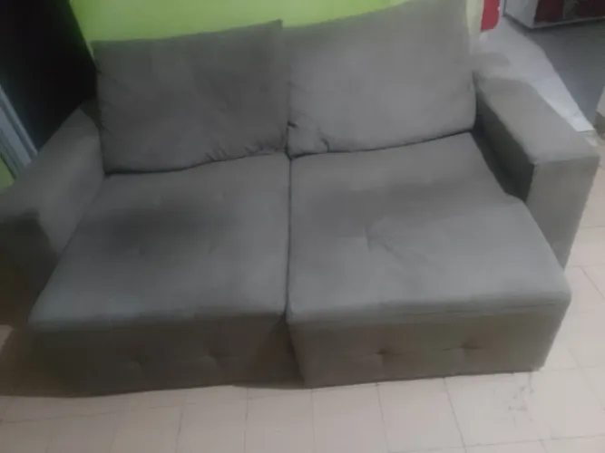 Vendo sofá retrátil retirar na engenhoca não entrego