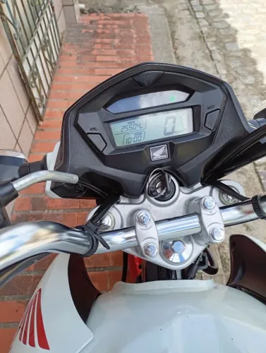 Cg Titan único dono ano 2015..nada pra fazer