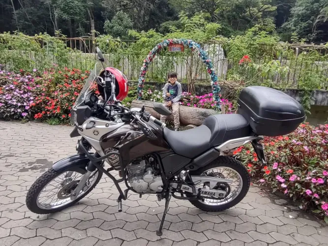 Moto Yamaha XTZ Ténéré 250