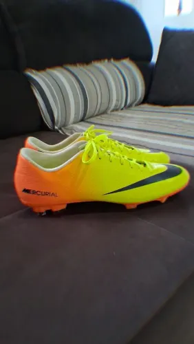 Chuteira Nike Mercurial