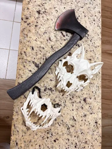 Kit máscara caveira branca com Machado Halloween