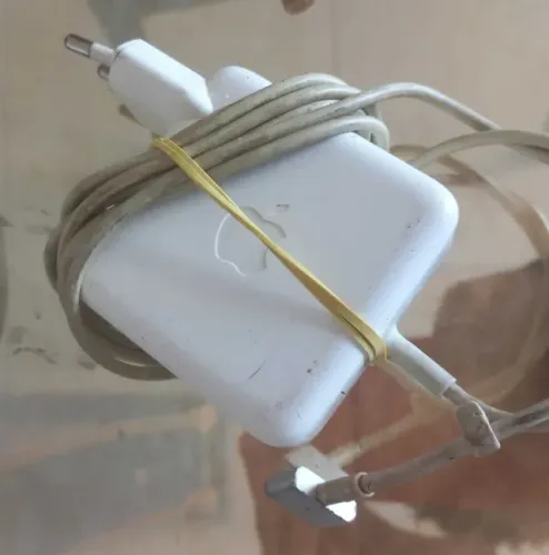 Carregador para MACBOOK 60 REAIS entrega local à combinar