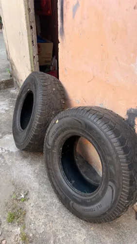 Pneu meia vida 