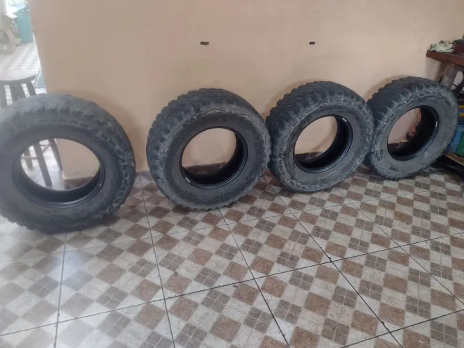 4 Pneus lameiro 265/75/16