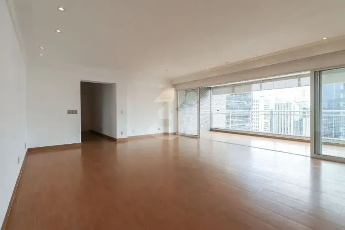 Para Locação com 169m² e 2 Suítes, no Itaim Bibi, São Paulo - SP