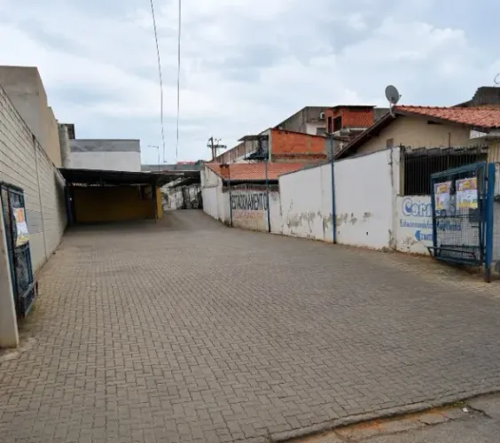 PÁTIO COMERCIAL PARA LOCAÇÃO -RUA DE TRÁS DA AVENIDA IPANEMA