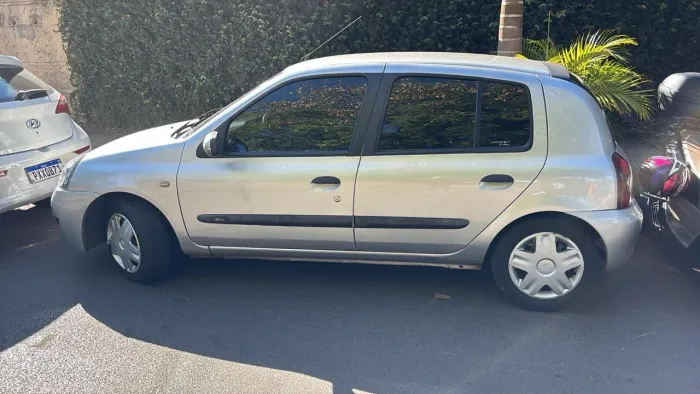 Renault Clio Campus Hi-flex 1.0 16V 5P 2009