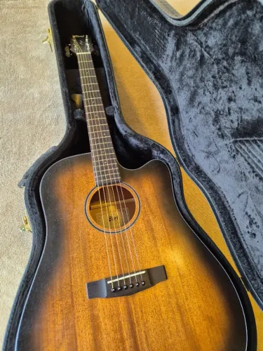 Violão Cort Core-DC AMH OPBB All Solid Com Hard Case
