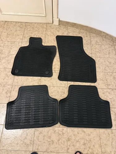 Vendo tapetes originais Volkswagen Jetta 2018 2019 2020 2021