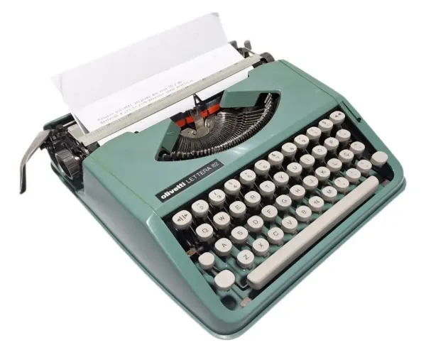 Máquina de escrever olivetti lattera 82
