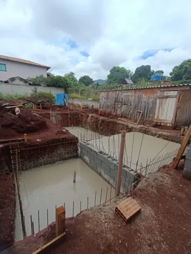 Ajudante ambos sexos construção civil
