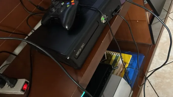 Xbox 360 + 1 Controle + 10 jogos