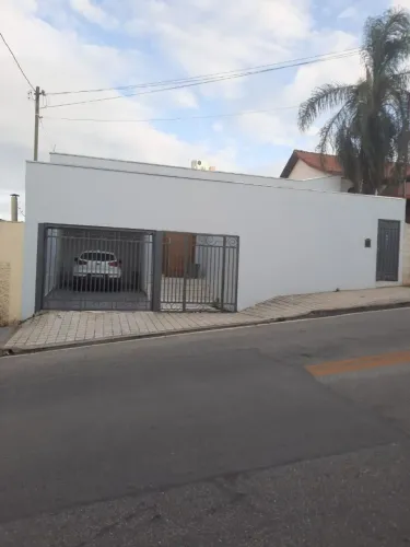 Casa com 3 dormitórios à venda, 147 m² por R$ 850.000,00 - Parque Três Meninos - Sorocaba/
