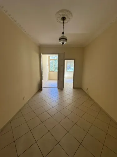 Amplo apartamento de 2 quartos