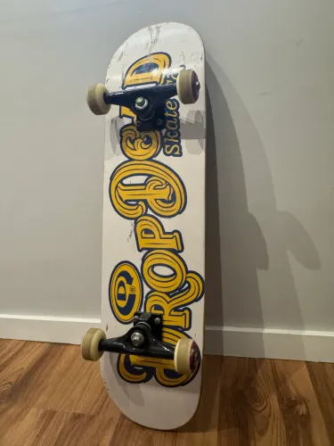 Skate Drop Dead completo - Shape 8.0