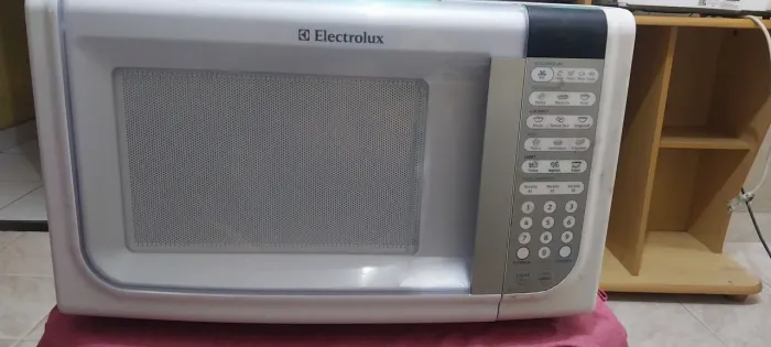 Microondas electrolux 31l