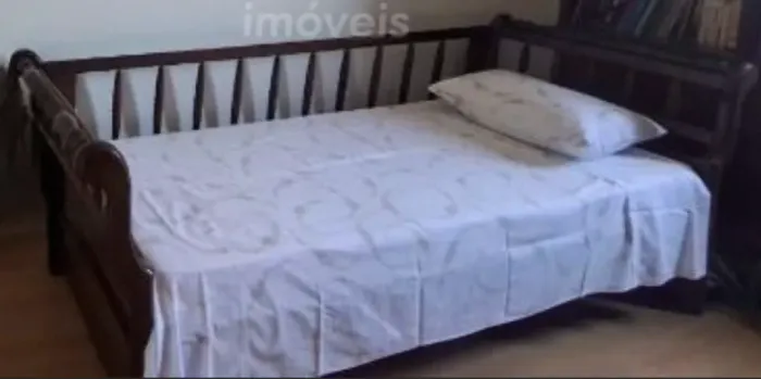 Cama bicama em madeira com colchoes - vira cama de casal ou 2 de solteiro