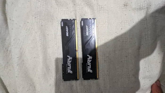 MEMORIA RAM DDR4 2X8GB 3200MHZ