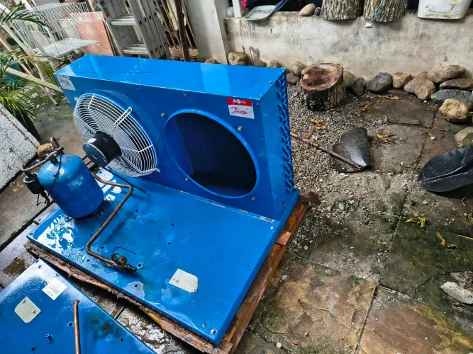 Base condensadora hgm64