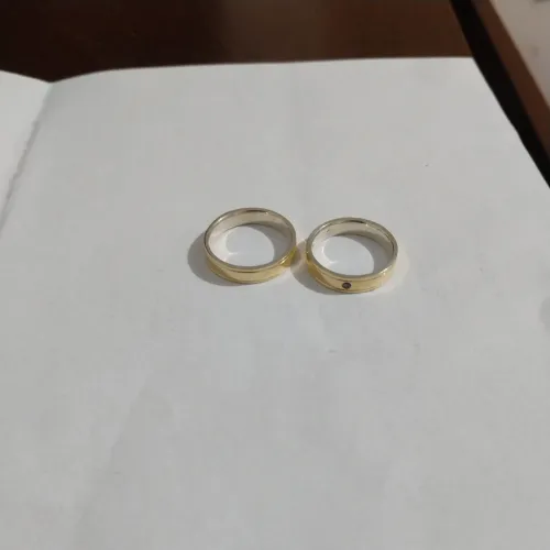 Aliança ouro com prata