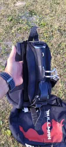 Trapezio de kitesurf  mystic star M + leash semi novo poucos meses de uso. R$ 1.5000