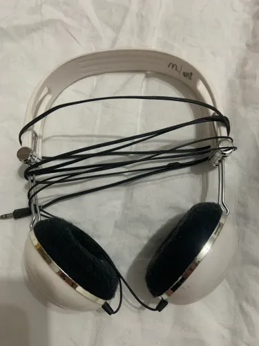 Fone de ouvido conector P2 com ótimo som branco Mc Danalds