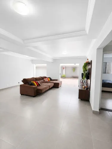 Apartamento à venda na Zona 07 em Maringá | 4 quartos
