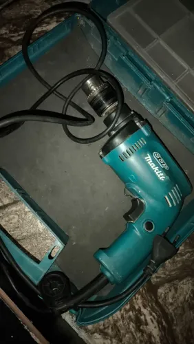 furadeira Black Decker 550W