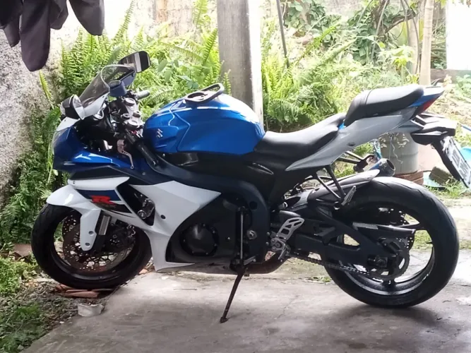 Moto top