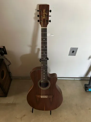Violão presença Brasil Rozini