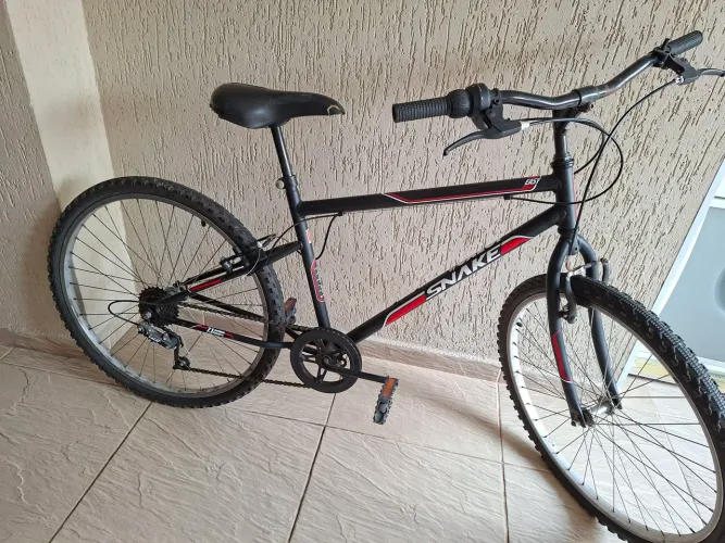 Bicicleta Caloi By Snake aro 26 com 21 marchas ou 7 velocidadesmarchas