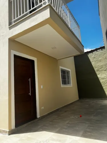 Sobrado à Venda 3 dormi. R$ 410.000,00 - Bairro Poiares | Caraguatatuba-SP<br>Descrição