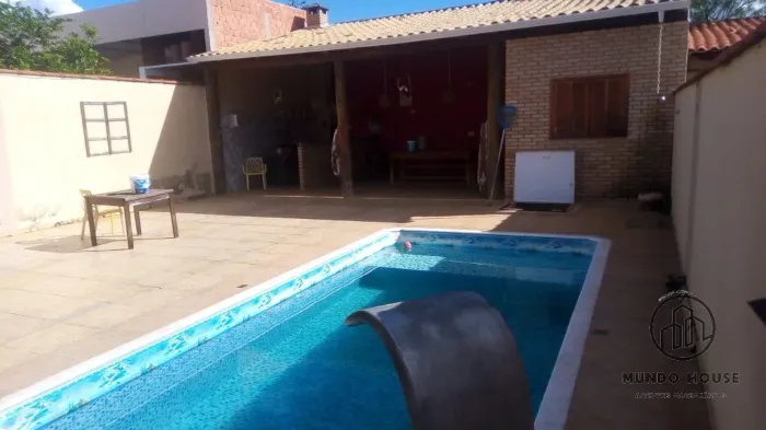 Casa em condomínio 03 dormitórios com suíte ár3a gourmet e piscina. Araçoiaba da Serra