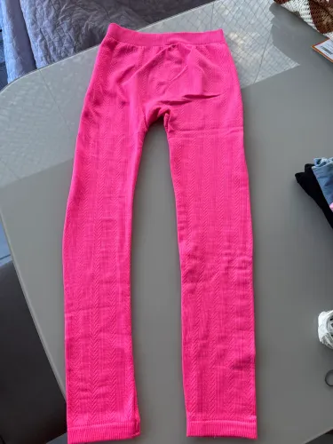 Leggings Pink Apeluciada por dentro - Tamanho 10