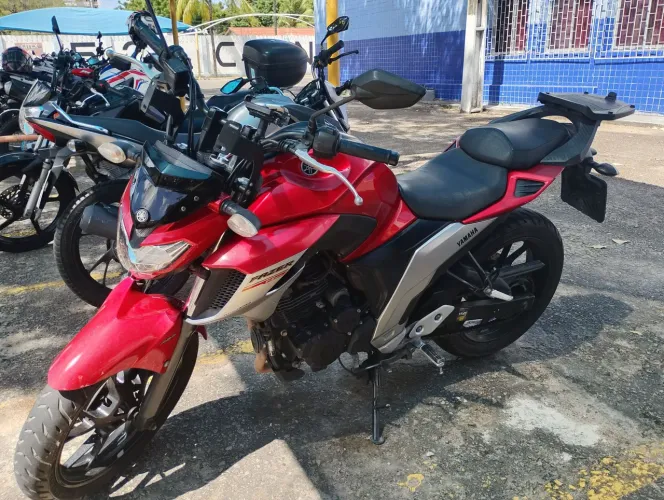 YAMAHA FZ25 2021 c/ ou sem acessorios