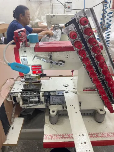 Mecânico de máquina de costura
